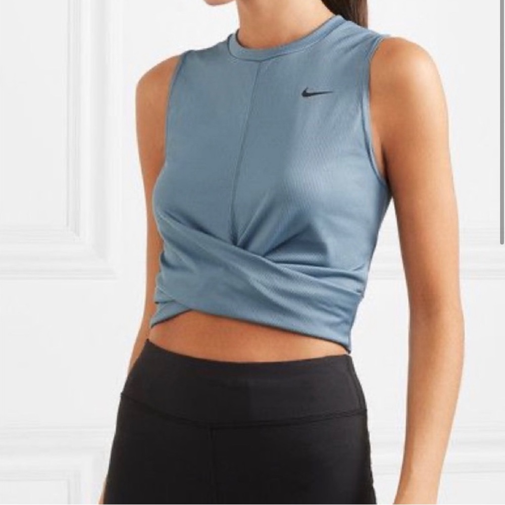 NIKE Twist Front Top NWOT